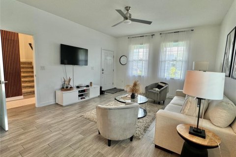 Casa en venta en Davenport, Florida, 5 dormitorios, 306.67 m2 № 1326246 - foto 12