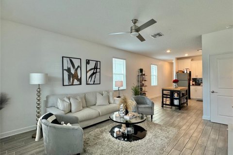 Casa en venta en Davenport, Florida, 5 dormitorios, 306.67 m2 № 1326246 - foto 11