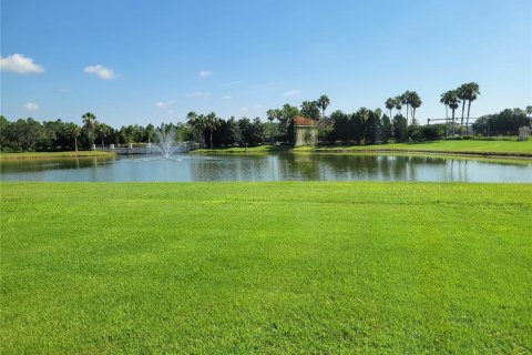 Villa ou maison à vendre à Kissimmee, Floride: 4 chambres, 201.13 m2 № 1326217 - photo 11