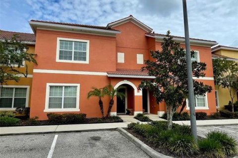 Adosado en venta en Kissimmee, Florida, 4 dormitorios, 176.7 m2 № 1366166 - foto 1