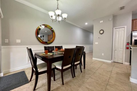 Adosado en venta en Kissimmee, Florida, 4 dormitorios, 176.7 m2 № 1366166 - foto 11