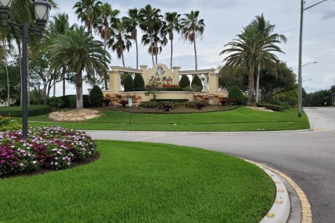 Villa ou maison à vendre à Lake Worth, Floride: 4 chambres, 263.47 m2 № 787181 - photo 2
