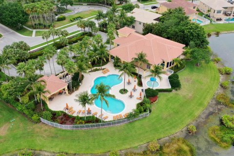 Villa ou maison à vendre à Lake Worth, Floride: 4 chambres, 263.47 m2 № 787181 - photo 4