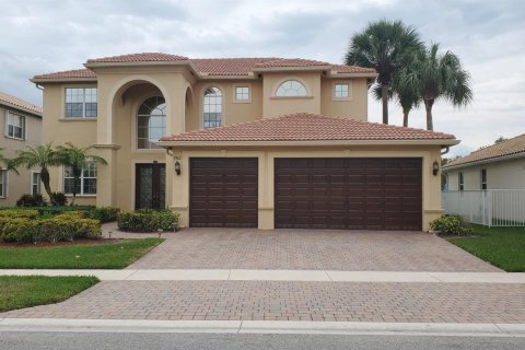 House in Lake Worth, Florida 4 bedrooms, 263.47 sq.m. № 787181 - photo 17