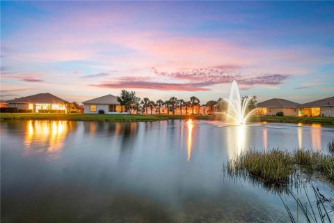 Villa ou maison à vendre à North Port, Floride: 4 chambres, 189.06 m2 № 1165797 - photo 5