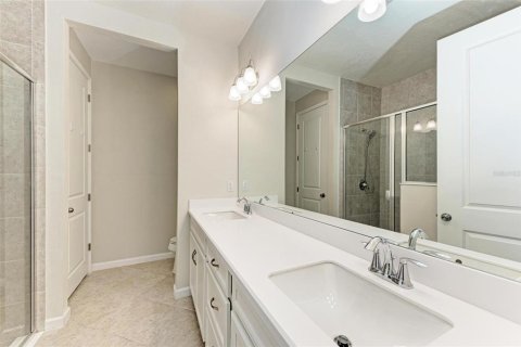 Townhouse in HARMONY AT LAKEWOOD RANCH in Bradenton, Florida 3 bedrooms, 160.54 sq.m. № 855169 - photo 22