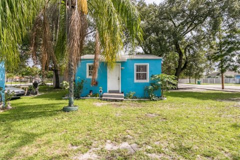 Propiedad comercial en venta en Miami, Florida, 89.93 m2 № 607869 - foto 9