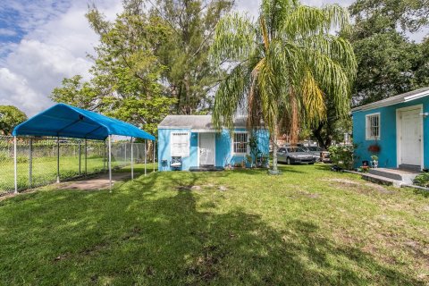 Immobilier commercial à vendre à Miami, Floride: 89.93 m2 № 607869 - photo 8