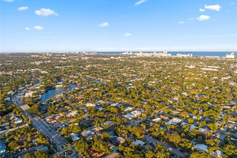 Villa ou maison à vendre à Fort Lauderdale, Floride: 2 chambres, 100.33 m2 № 1092430 - photo 1