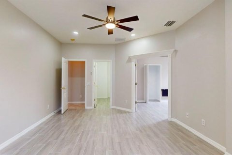 Casa en venta en Tampa, Florida, 4 dormitorios, 187.48 m2 № 1363288 - foto 28