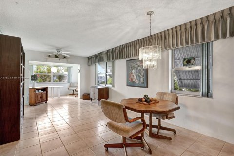 Copropriété à vendre à Pompano Beach, Floride: 2 chambres, 76.64 m2 № 1145583 - photo 5