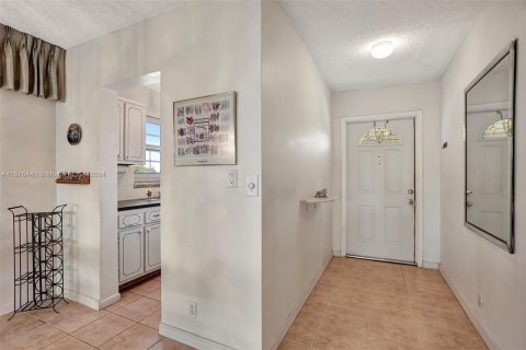 Copropriété à vendre à Pompano Beach, Floride: 2 chambres, 76.64 m2 № 1145583 - photo 10