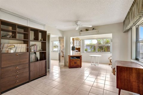 Copropriété à vendre à Pompano Beach, Floride: 2 chambres, 76.64 m2 № 1145583 - photo 9