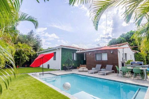 Villa ou maison à vendre à Miami Shores, Floride: 5 chambres, 289.86 m2 № 566183 - photo 6