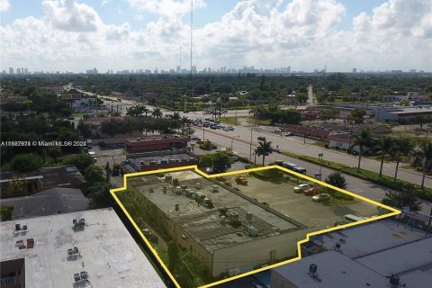 Immobilier commercial à vendre à Miramar, Floride № 975854 - photo 3