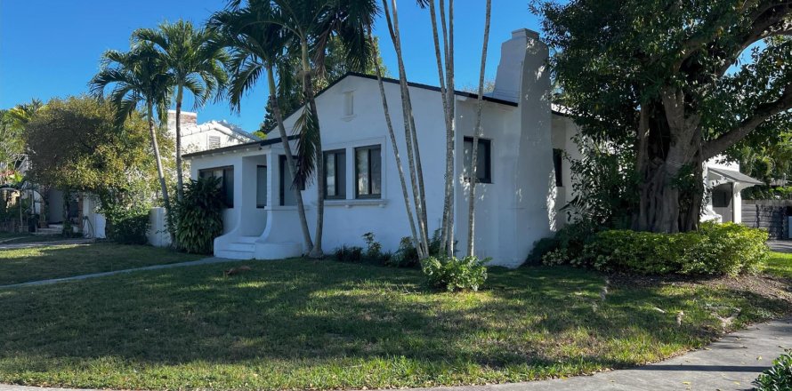 House in Miami, Florida 5 bedrooms, 182.74 sq.m. № 805617