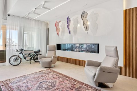 Condominio en venta en Miami Beach, Florida, 5 dormitorios, 633.59 m2 № 1233551 - foto 6