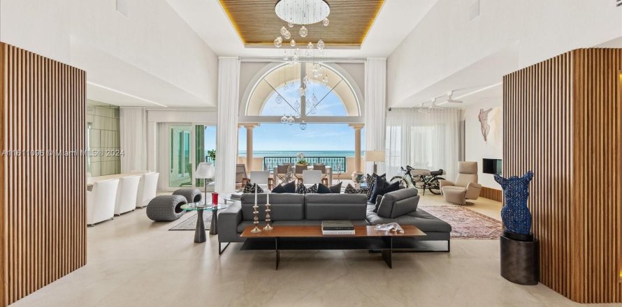 Condo in Miami Beach, Florida, 5 bedrooms  № 1233551