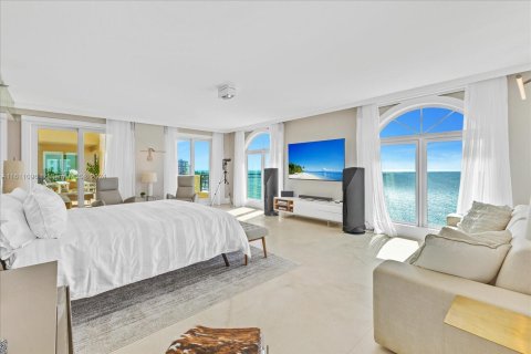 Condominio en venta en Miami Beach, Florida, 5 dormitorios, 633.59 m2 № 1233551 - foto 29