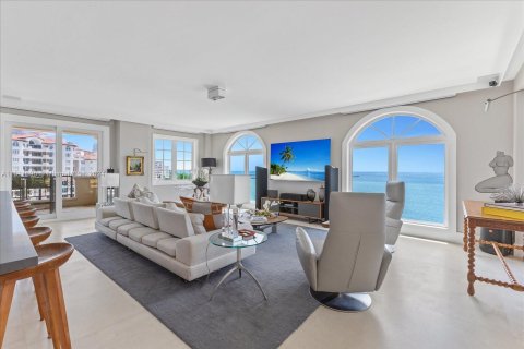 Condominio en venta en Miami Beach, Florida, 5 dormitorios, 633.59 m2 № 1233551 - foto 18