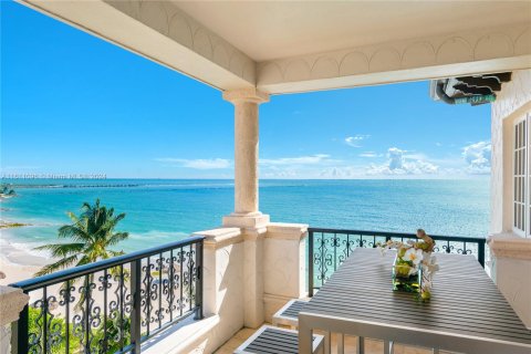 Condominio en venta en Miami Beach, Florida, 5 dormitorios, 633.59 m2 № 1233551 - foto 24