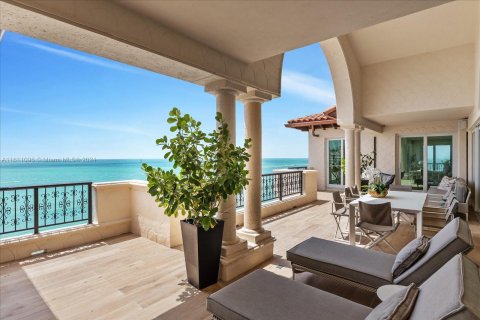 Condominio en venta en Miami Beach, Florida, 5 dormitorios, 633.59 m2 № 1233551 - foto 13