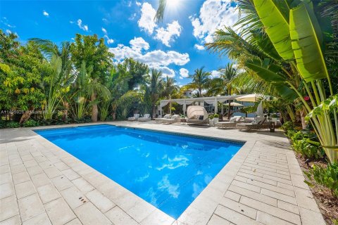 Villa ou maison à vendre à Miami Beach, Floride: 8 chambres, 600.06 m2 № 873937 - photo 23