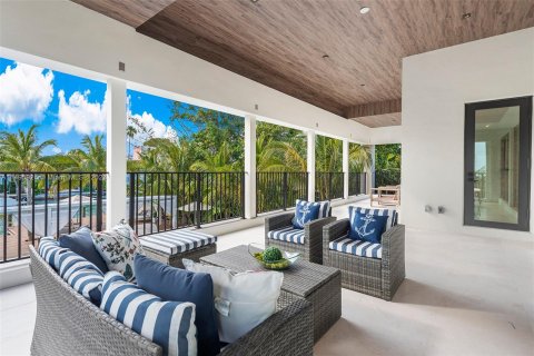Villa ou maison à vendre à Miami Beach, Floride: 8 chambres, 600.06 m2 № 873937 - photo 17