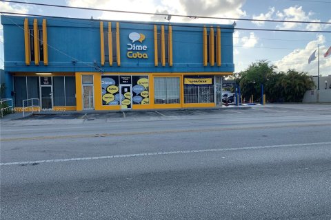 Immobilier commercial à vendre à Hialeah, Floride № 3646 - photo 4