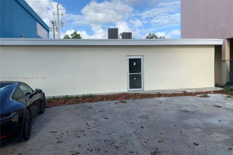 Immobilier commercial à vendre à Hialeah, Floride № 3646 - photo 7