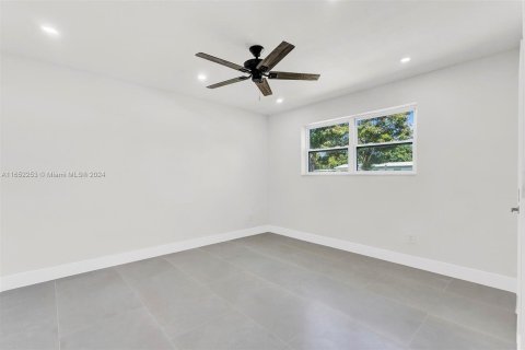 House in Miami, Florida 3 bedrooms, 151.06 sq.m. № 1377319 - photo 9