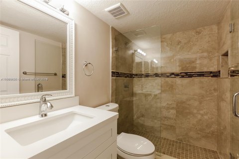 Condo in Miami, Florida, 2 bedrooms  № 1367479 - photo 16