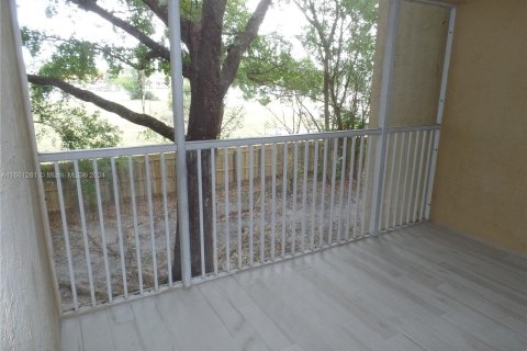 Copropriété à louer à Tamarac, Floride: 1 chambre, 64.57 m2 № 1367445 - photo 13