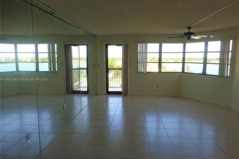 Copropriété à louer à Miami, Floride: 2 chambres, 136.38 m2 № 1367446 - photo 4