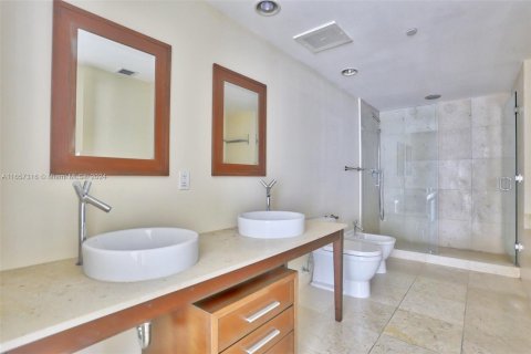 Copropriété à louer à Miami, Floride: 2 chambres, 123.28 m2 № 1367526 - photo 6