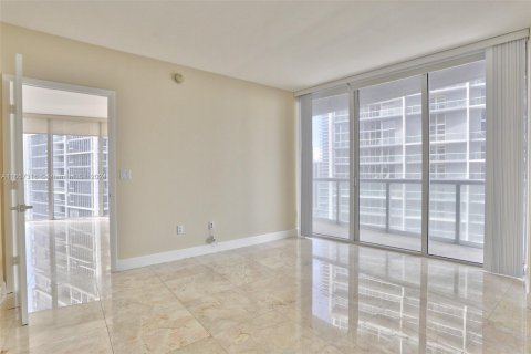 Copropriété à louer à Miami, Floride: 2 chambres, 123.28 m2 № 1367526 - photo 3