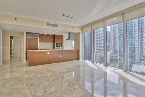 Condo in Miami, Florida, 2 bedrooms  № 1367526 - photo 1