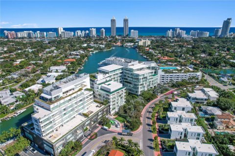 Copropriété à vendre à Miami Beach, Floride: 3 chambres, 287.63 m2 № 1367487 - photo 1