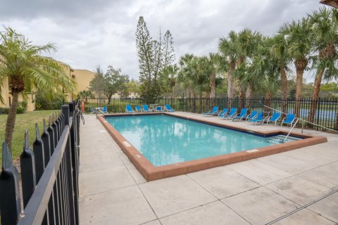 Copropriété à vendre à Coral Springs, Floride: 3 chambres, 127.74 m2 № 1005516 - photo 3