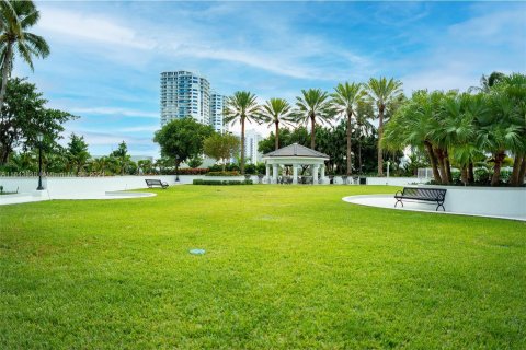 Condominio en venta en Aventura, Florida, 2 dormitorios, 173.26 m2 № 1325705 - foto 18