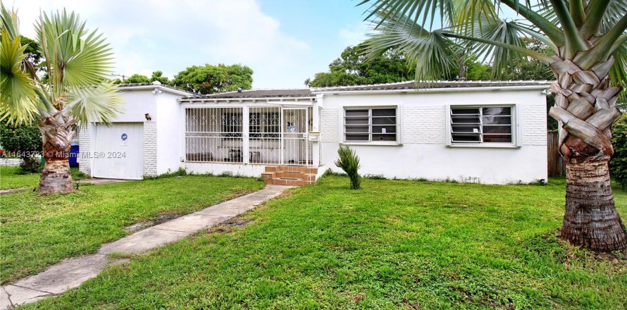 Villa ou maison à Miami, Floride 3 chambres, 137.12 m2 № 1325661