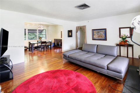 Casa en venta en Miami, Florida, 3 dormitorios, 137.12 m2 № 1325661 - foto 6