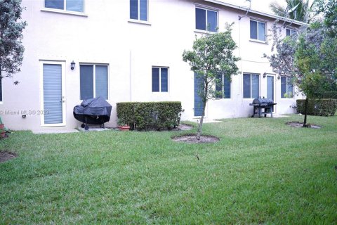 Townhouse in Miami Gardens, Florida 4 bedrooms, 146.51 sq.m. № 643474 - photo 17