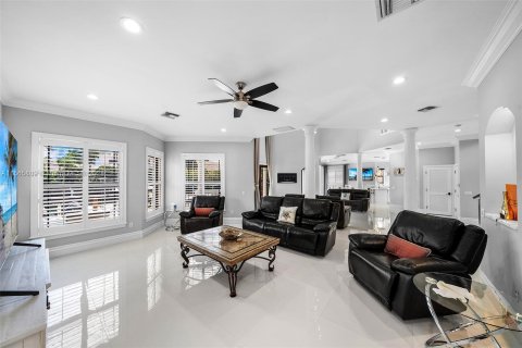 Casa en venta en Hollywood, Florida, 4 dormitorios, 399.02 m2 № 1102947 - foto 12