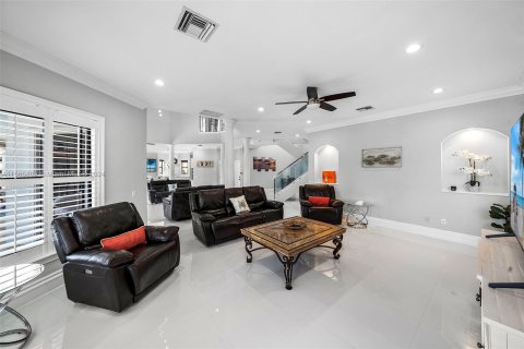 Casa en venta en Hollywood, Florida, 4 dormitorios, 399.02 m2 № 1102947 - foto 11