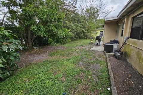 Villa ou maison à vendre à Fort Lauderdale, Floride: 4 chambres, 86.96 m2 № 785297 - photo 20