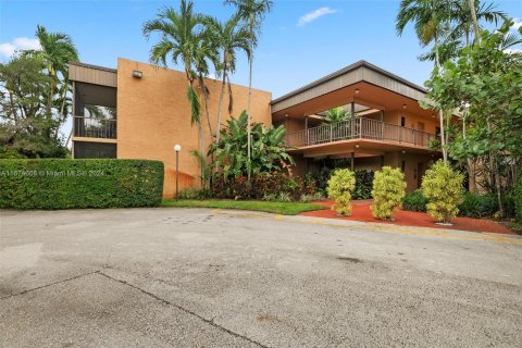 Condominio en venta en Plantation, Florida, 2 dormitorios, 95.69 m2 № 1398256 - foto 1