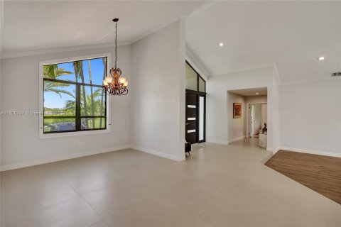 Villa ou maison à vendre à Palmetto Bay, Floride: 4 chambres, 263.19 m2 № 1292031 - photo 8