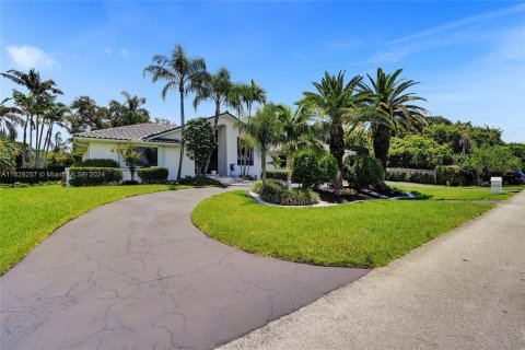 Villa ou maison à vendre à Palmetto Bay, Floride: 4 chambres, 263.19 m2 № 1292031 - photo 28