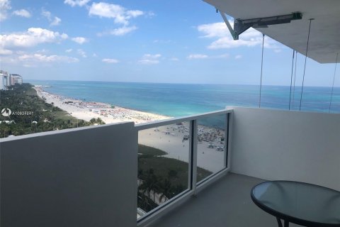 Copropriété à louer à Miami Beach, Floride: 1 chambre, 49.24 m2 № 4631 - photo 2